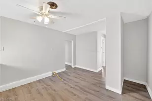 2763 W 32nd St, Loveland, OH 44113 - Photo 6