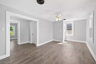 2763 W 32nd Street, Loveland, OH 44113 - Photo 12