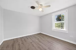2763 W 32nd St, Loveland, OH 44113 - Photo 16