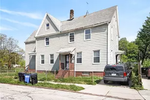 2763 W 32nd St, Loveland, OH 44113 - Photo 1