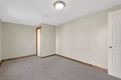 533 W Bank Street, Uhrichsville, OH 44683 - Photo 26