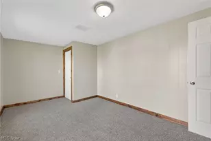 533 W Bank St, Uhrichsville, OH 44683 - Photo 26