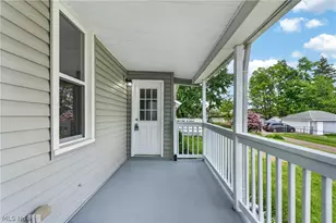 533 W Bank St, Uhrichsville, OH 44683 - Photo 2
