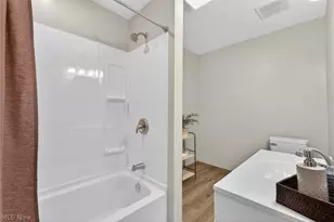 533 W Bank St, Uhrichsville, OH 44683 - Photo 28