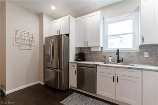 3880 Washington Park Blvd, Newburgh Heights, OH 44105 - Photo 16