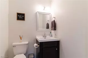 3880 Washington Park Blvd, Newburgh Heights, OH 44105 - Photo 20