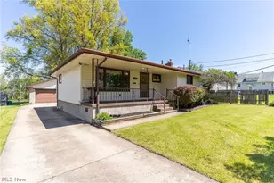 640 Tenney Ave, Campbell, OH 44405 - Photo 4