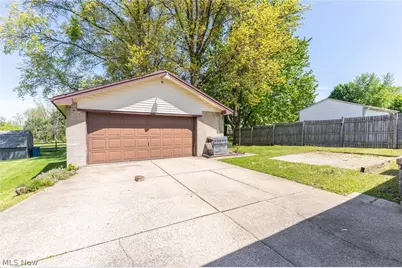 640 Tenney Avenue, Campbell, OH 44405 - Photo 22