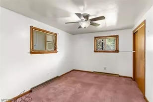 640 Tenney Ave, Campbell, OH 44405 - Photo 16