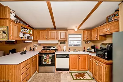 2737 Barn Drive SW, Canton, OH 44706 - Photo 8