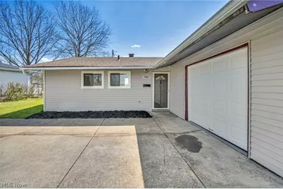 5863 Kimberly Drive, Huber Heights, OH 44146 - Photo 4