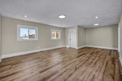 5863 Kimberly Drive, Huber Heights, OH 44146 - Photo 14