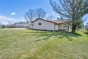 5863 Kimberly Dr, Huber Heights, OH 44146 - Photo 4