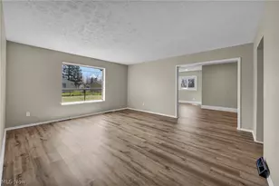 5863 Kimberly Dr, Huber Heights, OH 44146 - Photo 6