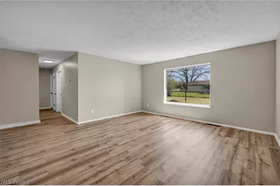 5863 Kimberly Drive, Huber Heights, OH 44146 - Photo 8