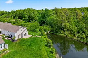 8704 Wakefield Run, North Ridgeville, OH 44039 - Photo 2
