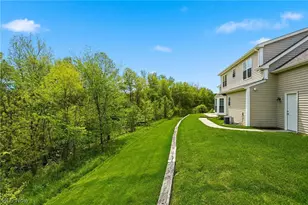 8704 Wakefield Run, North Ridgeville, OH 44039 - Photo 30