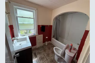 1187 Mercer Avenue, Akron, OH 44307 - Photo 12