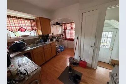 1187 Mercer Avenue, Akron, OH 44307 - Photo 8