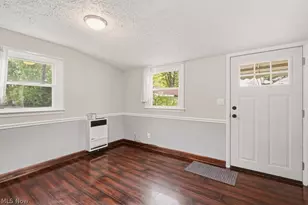 1637 Hanover St, Cuyahoga Falls, OH 44221 - Photo 14