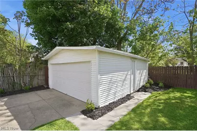 2189 20th Street SW, Akron, OH 44314 - Photo 8