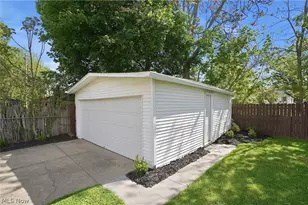 2189 20th St SW, Akron, OH 44314 - Photo 8
