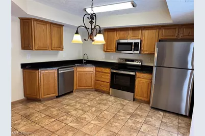 1390 Reimer Road #B, Wadsworth, OH 44281 - Photo 4