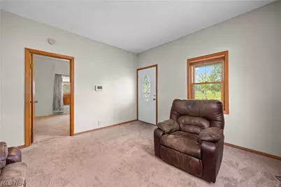 2011 E 31st Street, Lorain, OH 44055 - Photo 8