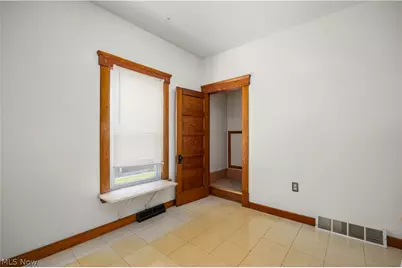 2011 E 31st Street, Lorain, OH 44055 - Photo 24