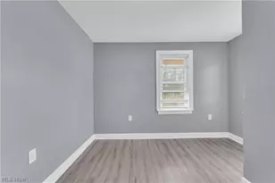 317 Illinois Ave, Lorain, OH 44052 - Photo 16