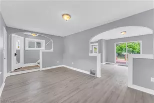 317 Illinois Ave, Lorain, OH 44052 - Photo 6