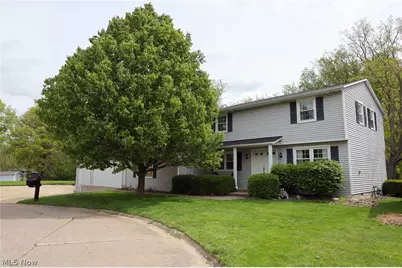 915 Nautical Drive, Vermilion, OH 44089 - Photo 1