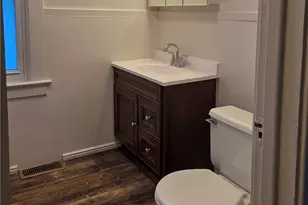 324 11th St, Elyria, OH 44035 - Photo 12
