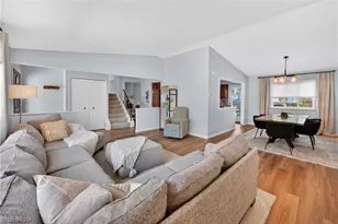 4563 Azalea Ln, North Olmsted, OH 44070 - Photo 4