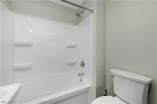8012 Spring Garden Rd, Parma, OH 44129 - Photo 18