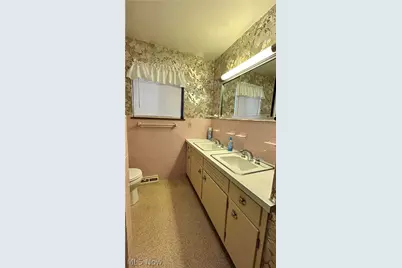 1563 E 196th Street, Euclid, OH 44117 - Photo 8