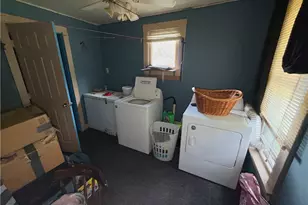 1921 Smithfield St, East Liverpool, OH 43920 - Photo 10