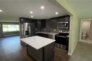 8796 Evergreen Dr, Mentor, OH 44060 - Photo 2