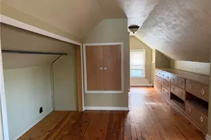 9316 Alexander Rd, Garfield Heights, OH 44125 - Photo 12
