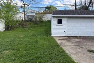 9316 Alexander Rd, Garfield Heights, OH 44125 - Photo 16