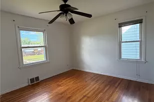 9316 Alexander Rd, Garfield Heights, OH 44125 - Photo 6