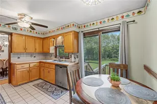 10471 Meadowhurst Ln, Chardon, OH 44024 - Photo 14