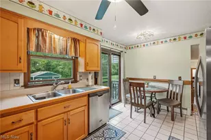 10471 Meadowhurst Ln, Chardon, OH 44024 - Photo 12