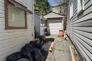 1013 Bradshaw Ave, East Liverpool, OH 43920 - Photo 4