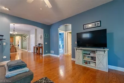 5263 Frederick Street, Barberton, OH 44203 - Photo 6