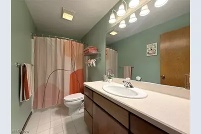 9350 Hidden Lake Drive, Chesterland, OH 44026 - Photo 34