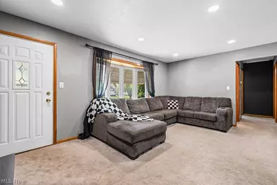 14316 Parkman Boulevard, Brook Park, OH 44142 - Photo 8