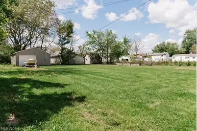 1901 Alden Avenue SW, Canton, OH 44706 - Photo 4