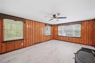 5452 W Webb Rd, Youngstown, OH 44515 - Photo 12
