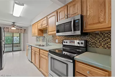 82 Silver Valley Boulevard, Munroe Falls, OH 44262 - Photo 32